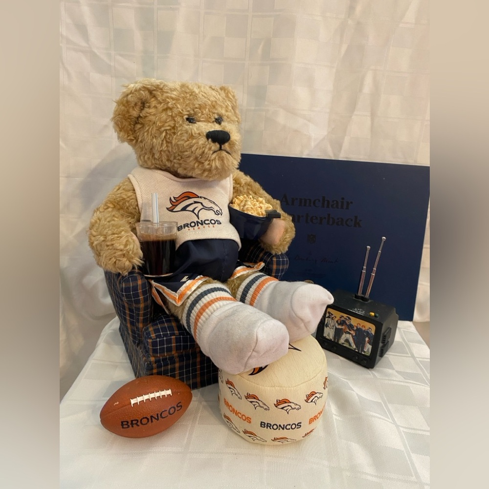 The Danbury Mint Denver Broncos Armchair Quarterback Collectable Vintage,YR 2004